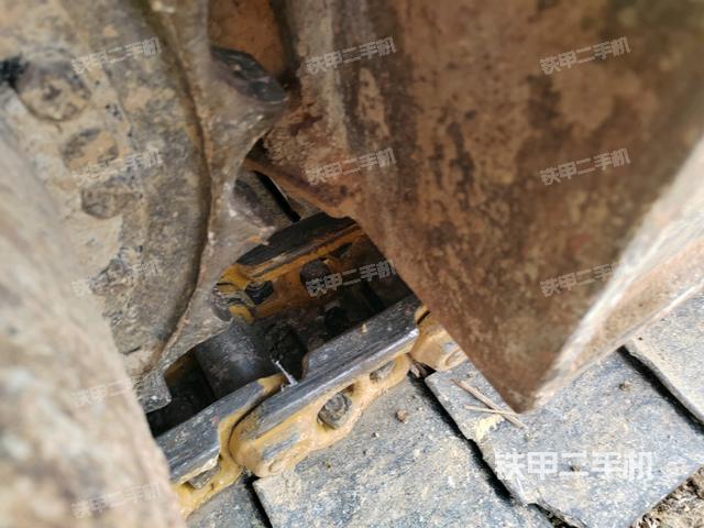 左側(cè)行走馬達(dá)蓋板(行走機(jī)構(gòu)) 左側(cè)行走馬達(dá)蓋板(行走機(jī)構(gòu))