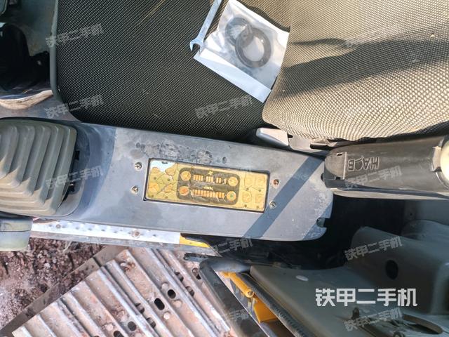 座椅左側(cè)控制臺/音響/含左手柄（駕駛室部分）