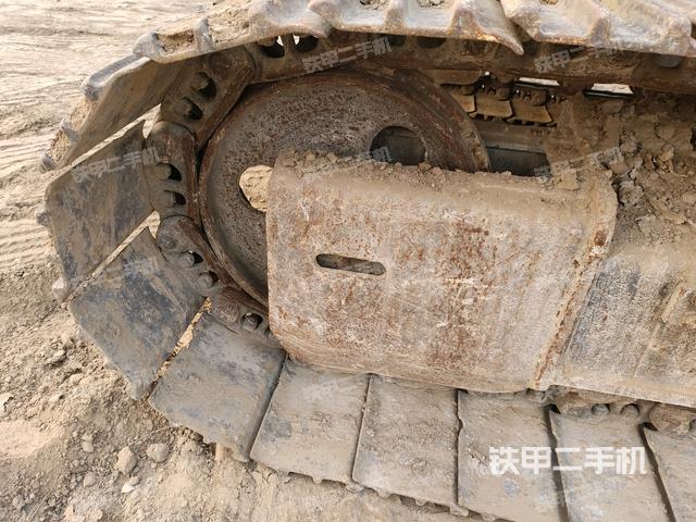 右驅(qū)動(dòng)輪（行走機(jī)構(gòu)）