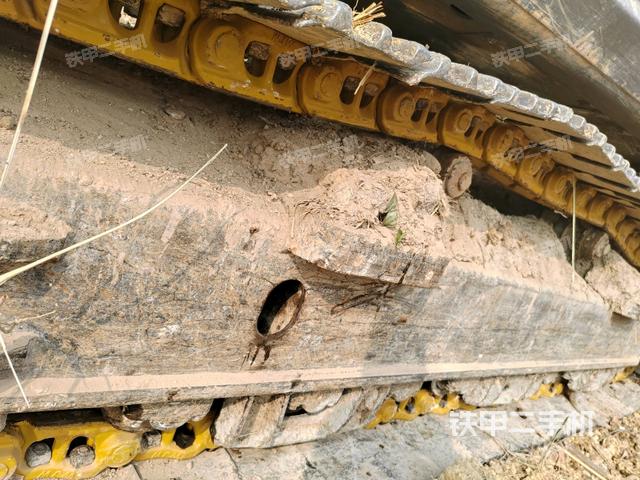 右側(cè)行走馬達(dá)蓋板(行走機(jī)構(gòu)) 右側(cè)行走馬達(dá)蓋板(行走機(jī)構(gòu))