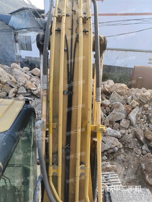 大臂背部俯視（工作和回轉(zhuǎn)裝置）