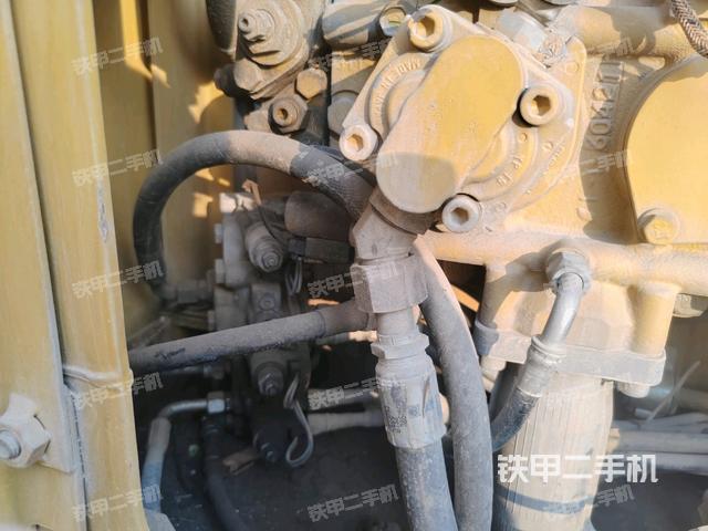 液壓泵斜45?右（大件艙室）