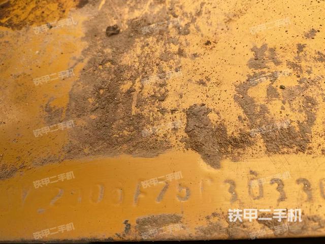 轉(zhuǎn)盤(pán)和下車架正前（工作和回轉(zhuǎn)裝置）