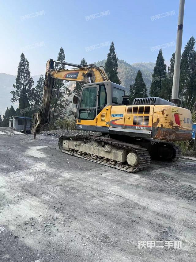 驾驶室整体（整机外观）