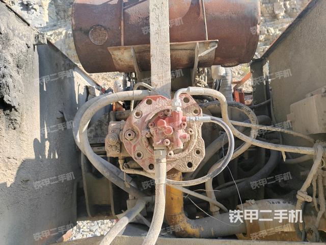 液壓泵斜45?左(大件艙室) 液壓泵斜45?左(大件艙室)