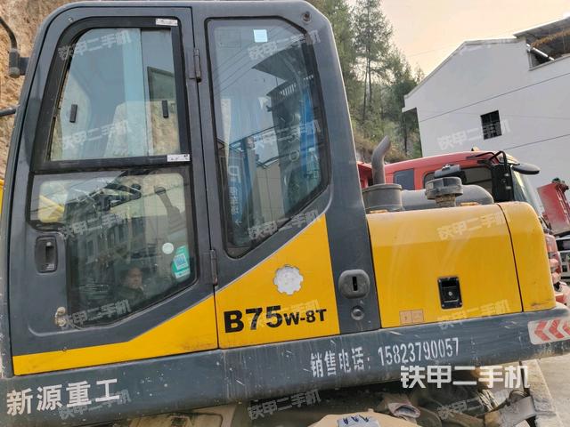 ?駕駛室正側(cè)(駕駛室部分) ?駕駛室正側(cè)(駕駛室部分)