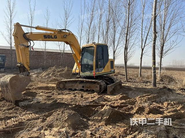 駕駛室整體（整機(jī)外觀）