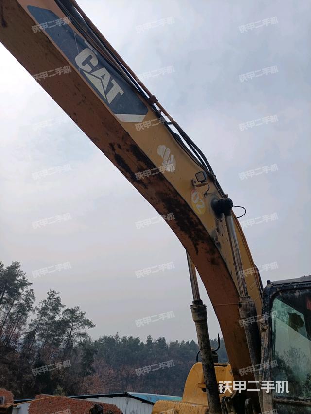 大臂整體?右側(cè)(工作和回轉(zhuǎn)裝置) 大臂整體?右側(cè)(工作和回轉(zhuǎn)裝置)