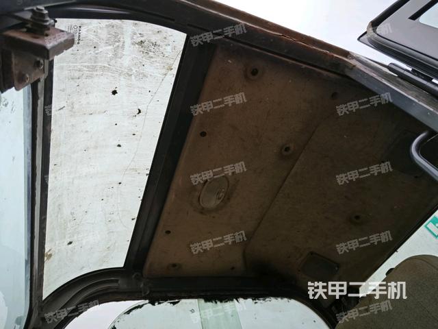 頂棚整體(駕駛室部分) 頂棚整體(駕駛室部分)