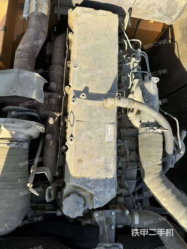 發(fā)動(dòng)機(jī)整體俯視（整機(jī)外觀）