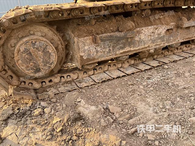 單側履帶整體(整機外觀) 單側履帶整體(整機外觀)