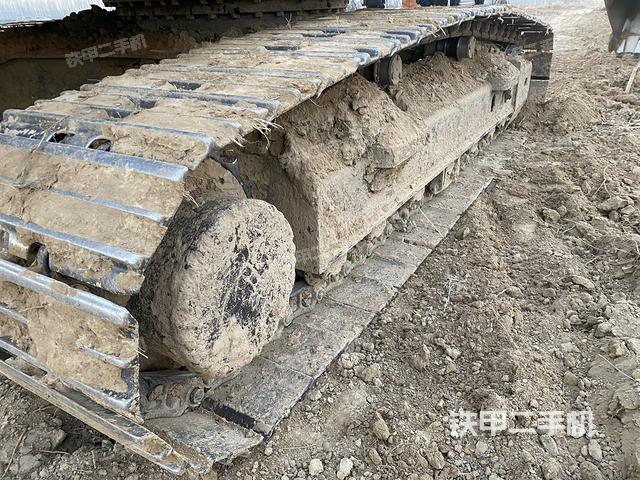 單側(cè)履帶整體（整機(jī)外觀）