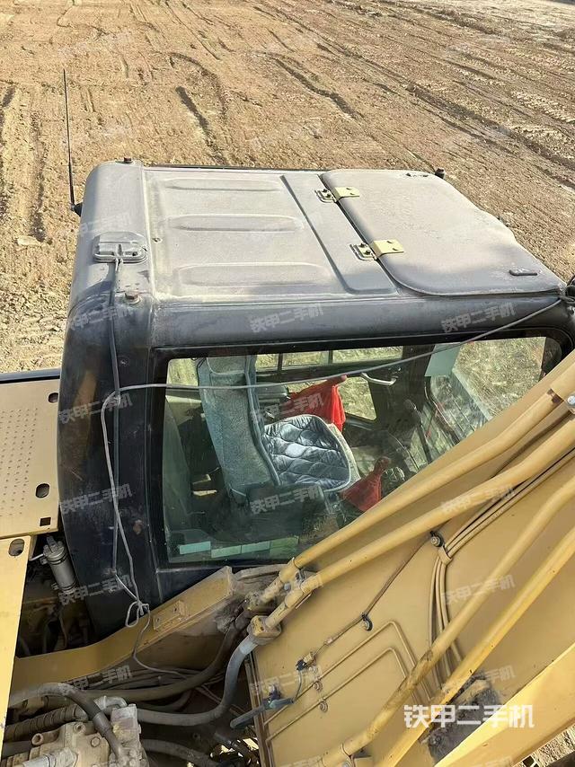 駕駛室頂部（整機(jī)外觀）