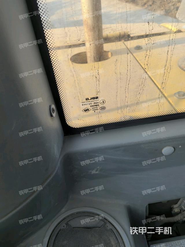 后窗玻璃角標(biāo)（駕駛室部分）