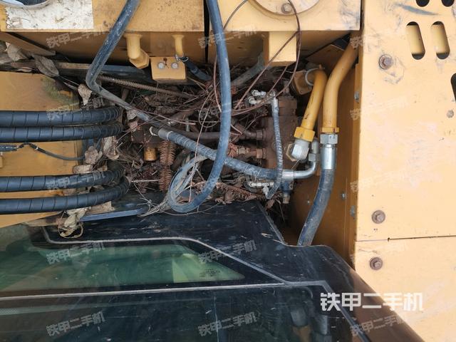 回轉(zhuǎn)馬達(dá)（上車部件）