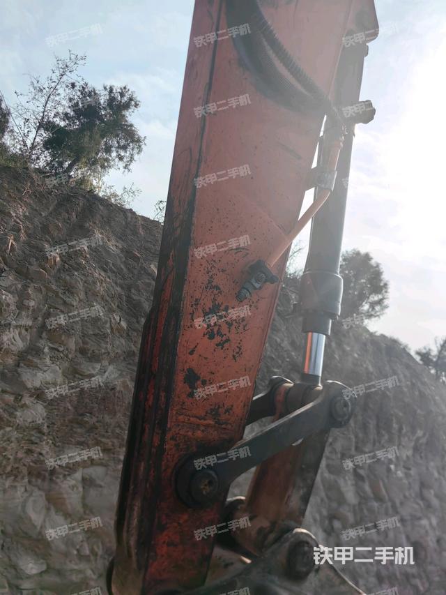 小臂整體左后（工作和回轉裝置）