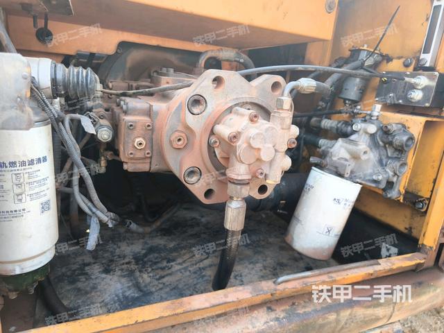 液壓泵斜45?右（大件艙室）