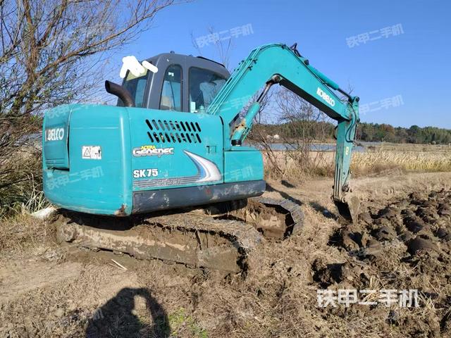 整機右后45°（整機外觀）