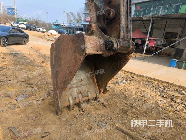 鏟斗右后整體（工作和回轉(zhuǎn)裝置）