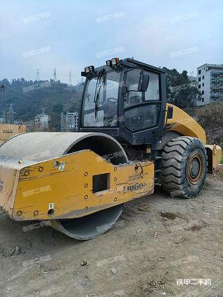 柳工CLG6122E壓路機(jī)實(shí)拍圖片