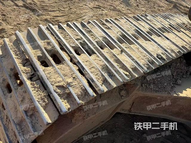 單側履帶整體（整機外觀）