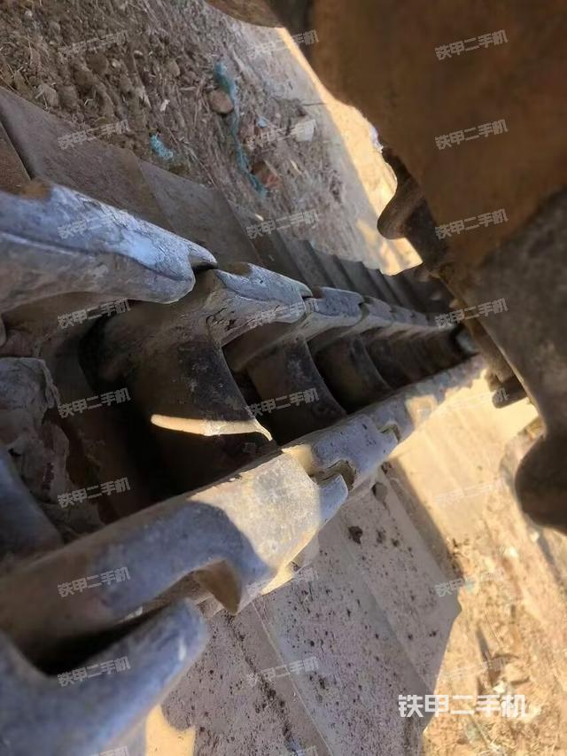 單側履帶整體（整機外觀）