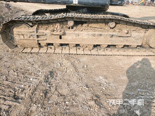 左側履帶整體?（行走機構）