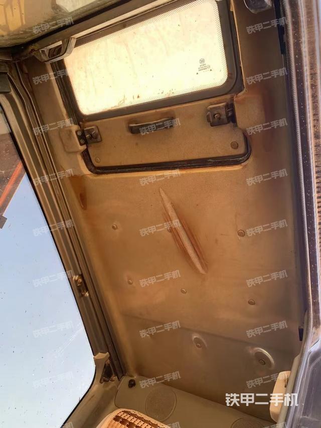 駕駛室頂部（整機(jī)外觀）