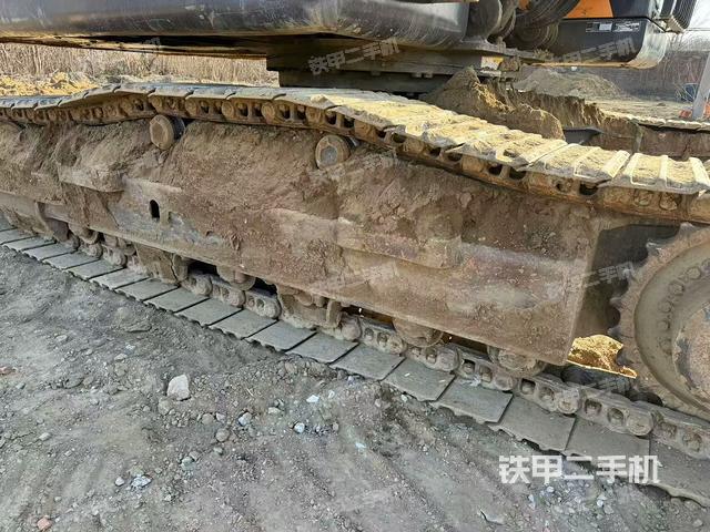 單側(cè)履帶整體（整機(jī)外觀）