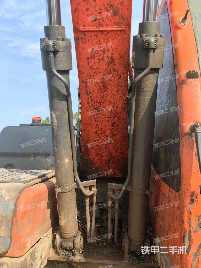 大臂油缸整體?豎拍（工作和回轉裝置）