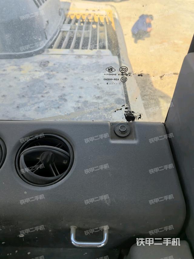 后窗玻璃角標(biāo)（駕駛室部分）