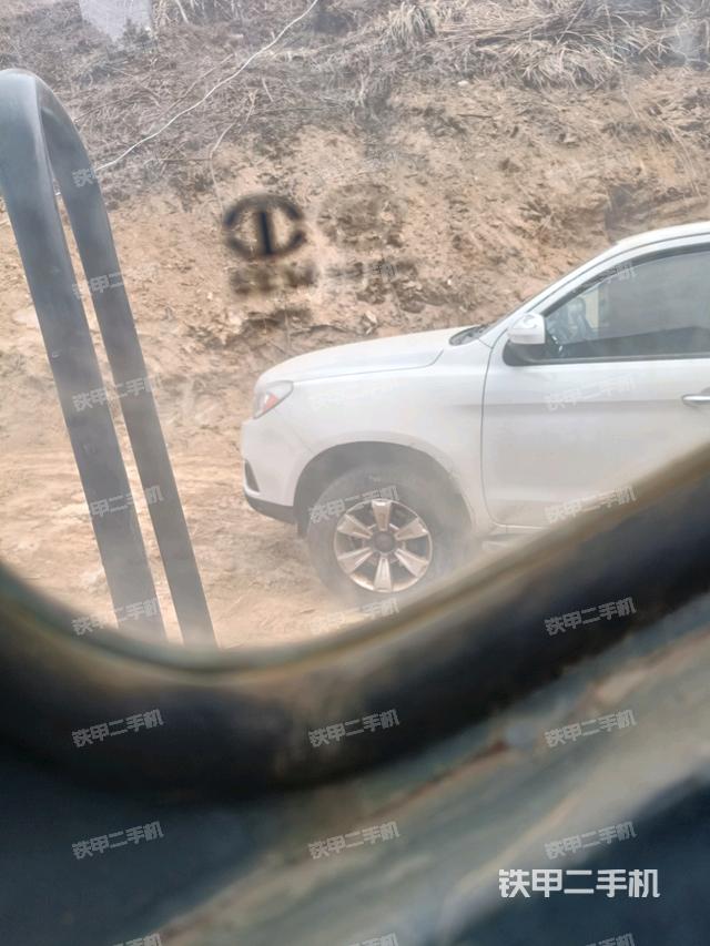 駕駛室內(nèi)部（駕駛室部分）