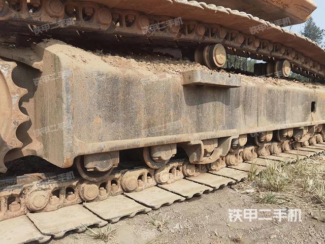 左驅(qū)動(dòng)輪（行走機(jī)構(gòu)）