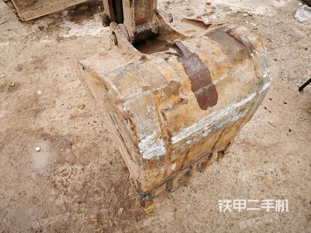 鏟斗45度(工作和回轉(zhuǎn)裝置) 鏟斗45度(工作和回轉(zhuǎn)裝置)