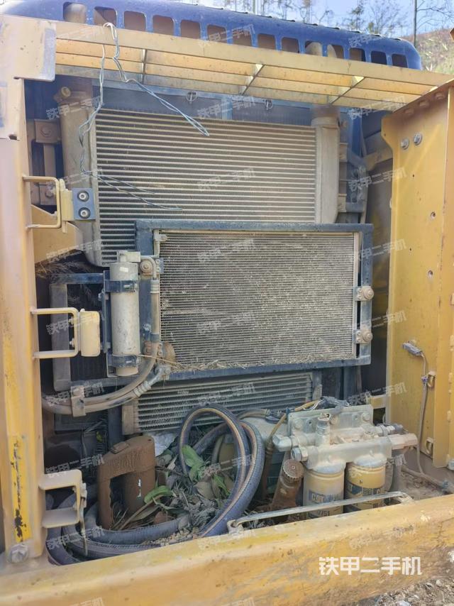 散熱器正面（大件艙室）