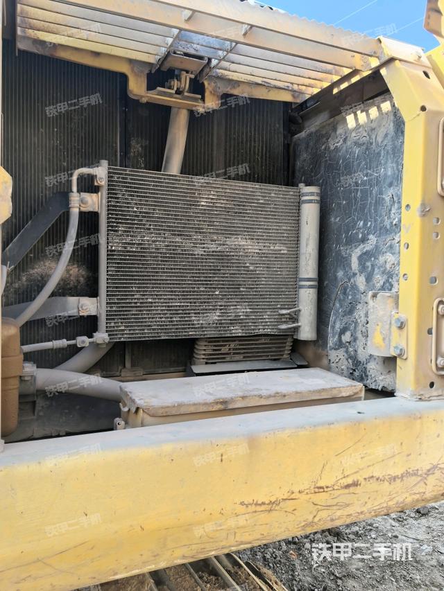 散熱器正面（大件艙室）