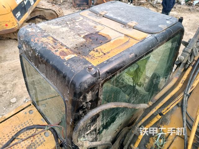駕駛室頂部俯視(上車(chē)部件) 駕駛室頂部俯視(上車(chē)部件)