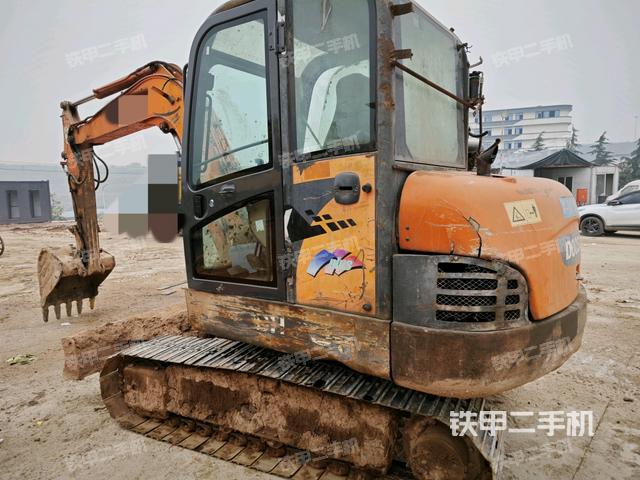 左后45(整機(jī)外觀) 左后45(整機(jī)外觀)
