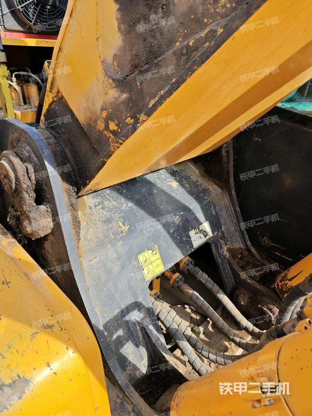 大臂根部?斜視（工作和回轉(zhuǎn)裝置）