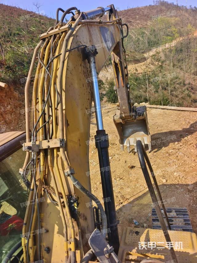 小臂整體左后（工作和回轉裝置）