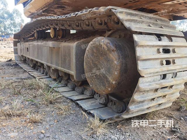 左導(dǎo)向輪（行走機(jī)構(gòu)）