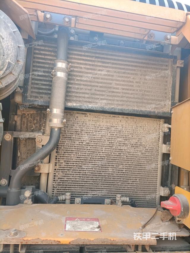 散熱器正面（大件艙室）