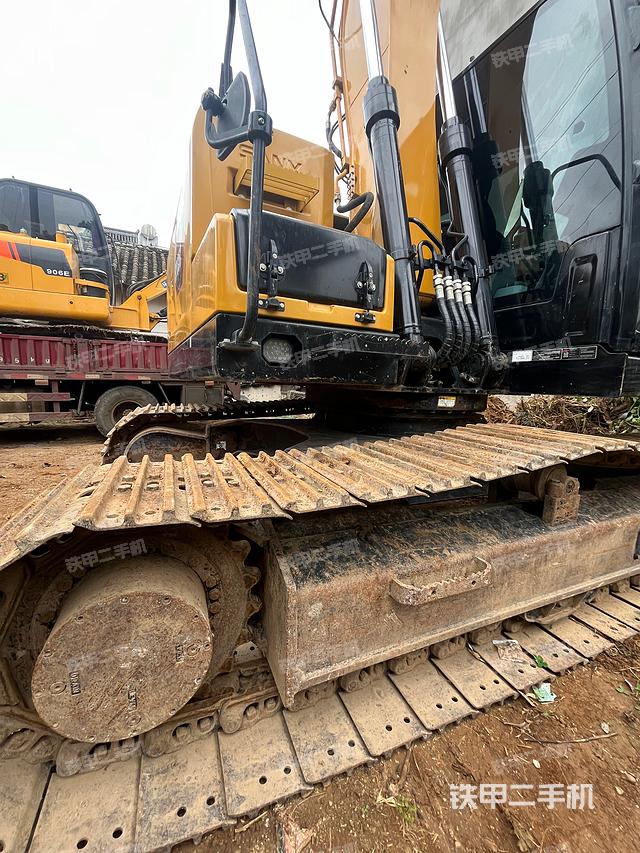 单侧履带整体（整机外观）