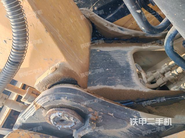 大臂油缸整體?豎拍（工作和回轉(zhuǎn)裝置）