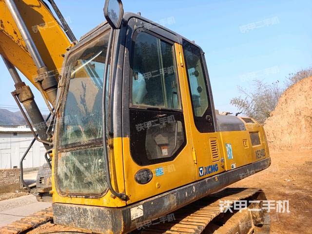 駕駛室左前45度（駕駛室部分）