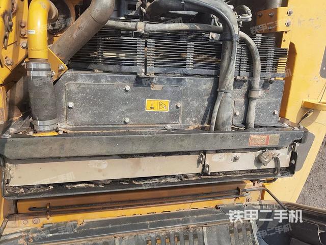 中央回轉(zhuǎn)接頭特寫（上車部件）