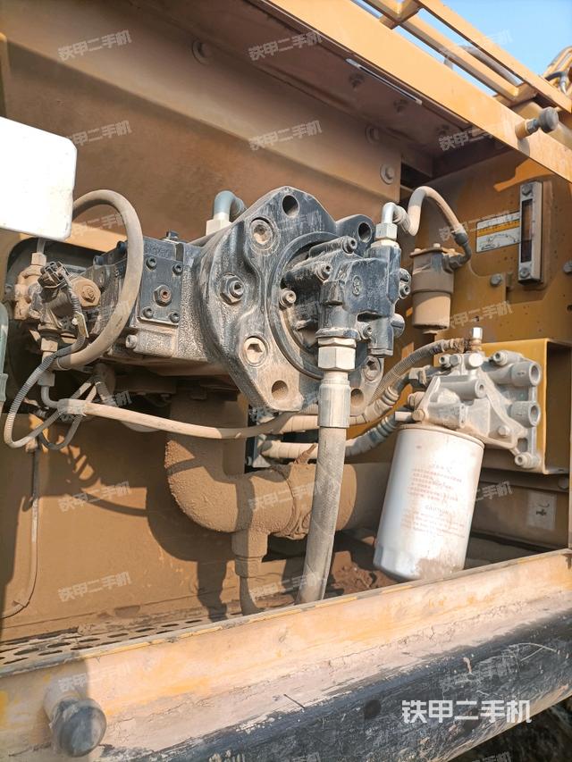 液壓泵斜45?左（大件艙室）