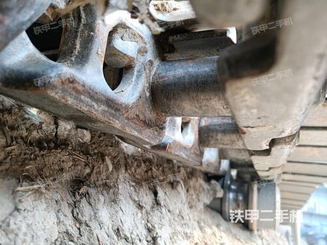 右側(cè)行走馬達(dá)蓋板(行走機(jī)構(gòu)) 右側(cè)行走馬達(dá)蓋板(行走機(jī)構(gòu))