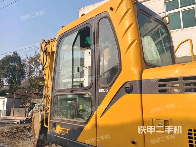 駕駛室左后45度（駕駛室部分）