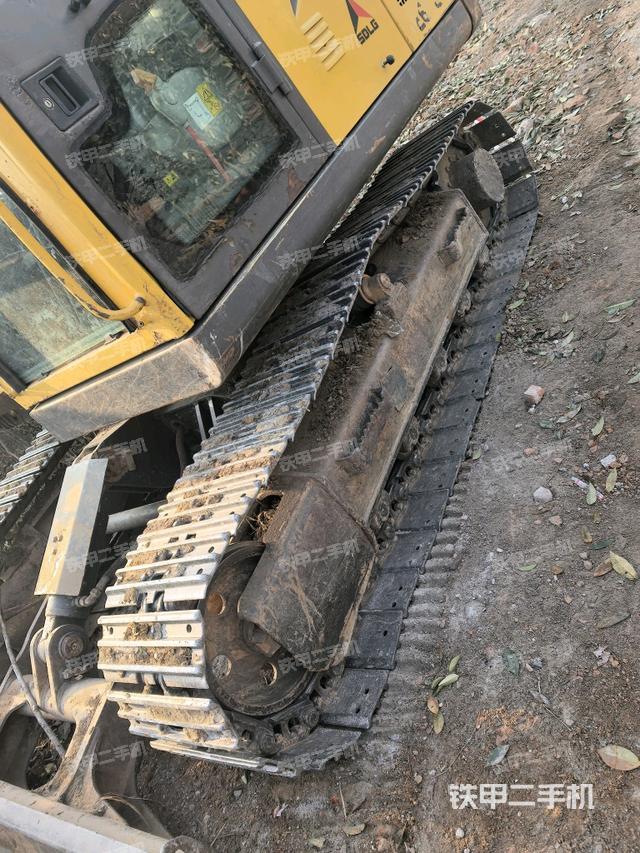 左側(cè)履帶整體?（行走機(jī)構(gòu)）